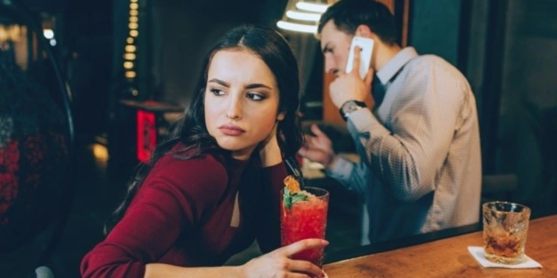 Trả tiền trong buổi hẹn đầu tiên: Người mời là người trả?